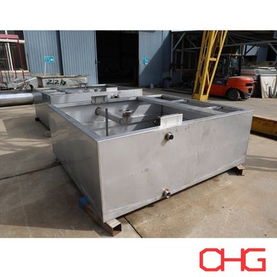 Buon prezzo Apparecchiature di verniciatura elettrostatica personalizzate per serbatoio di trattamento superficiale metallico per pretrattamento chimico/sistema di spruzzatura ad acqua in linea